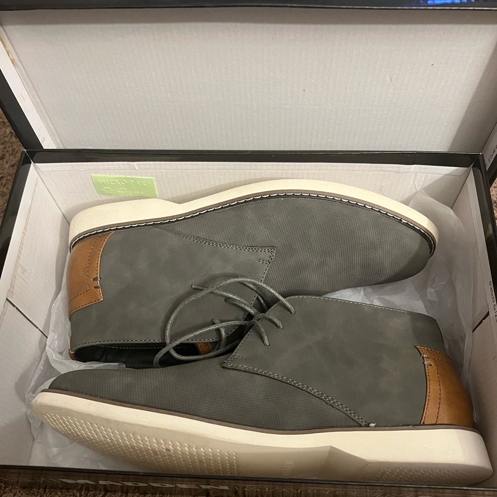 Preowned Steve Madden casual shoes size 10.5